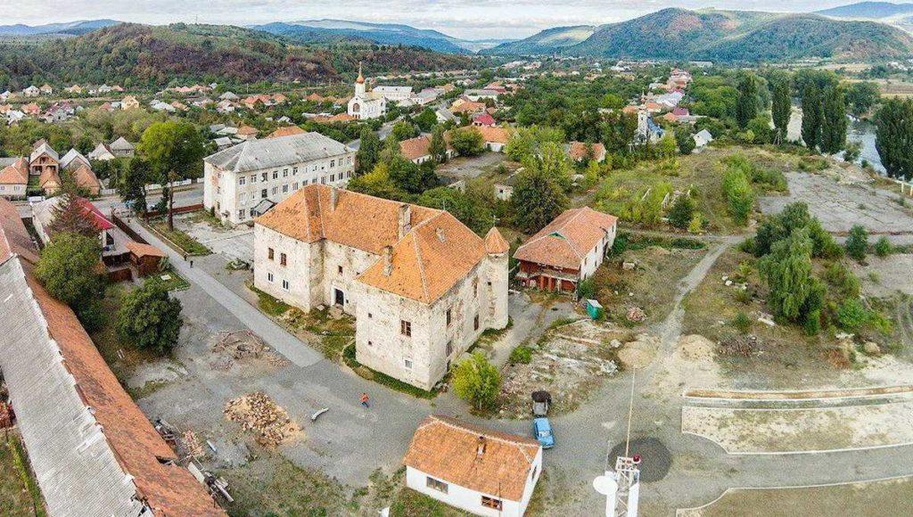 Сен-Миклош - замок в закарпатском селе Мукачево