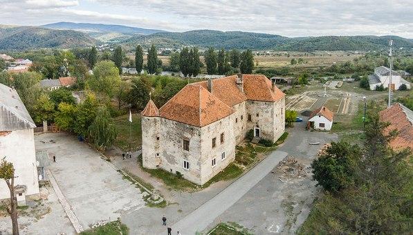 Сен-Миклош – замок в закарпатском селе Мукачево